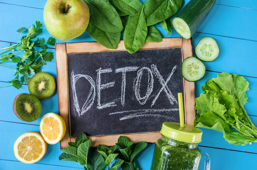 Ist Entgiften mit einer Detox-Kur sinnvoll?